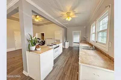 2977 Jefferson Street, Marianna, FL 32446 - Photo 2