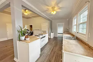 2977 Jefferson St, Marianna, FL 32446 - Photo 2