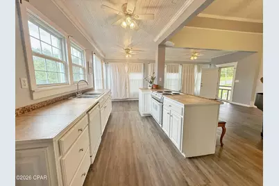 2977 Jefferson Street, Marianna, FL 32446 - Photo 10