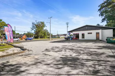 1307 Jackson Avenue, Chipley, FL 32428 - Photo 22