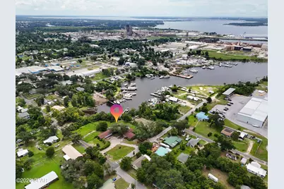2402 E 2nd Court, Panama City, FL 32401 - Photo 2