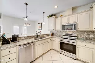 1723 Annabellas Dr, Panama City Beach, FL 32407 - Photo 10