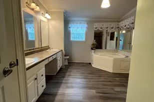 1861 Oak Ridge Ave, Grand Ridge, FL 32442 - Photo 20