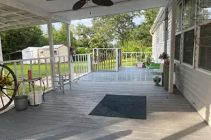 1861 Oak Ridge Ave, Grand Ridge, FL 32442 - Photo 34
