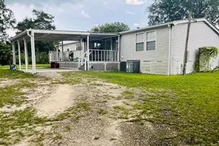 1861 Oak Ridge Ave, Grand Ridge, FL 32442 - Photo 32
