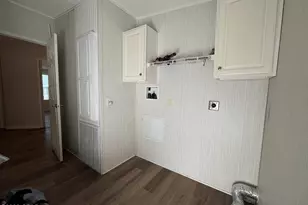 1861 Oak Ridge Ave, Grand Ridge, FL 32442 - Photo 28