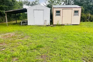 1861 Oak Ridge Ave, Grand Ridge, FL 32442 - Photo 14