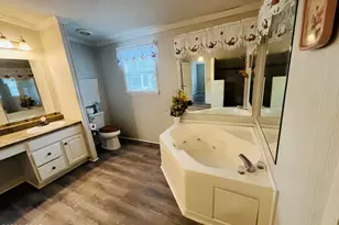 1861 Oak Ridge Ave, Grand Ridge, FL 32442 - Photo 22
