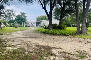 1861 Oak Ridge Ave, Grand Ridge, FL 32442 - Photo 30