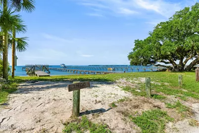2400 W Beach Drive, Panama City, FL 32401 - Photo 2