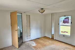 12933 Farm Rd, Southport, FL 32409 - Photo 36