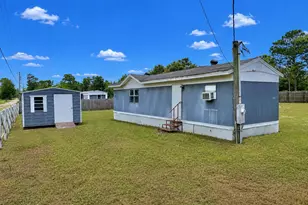 12933 Farm Rd, Southport, FL 32409 - Photo 20