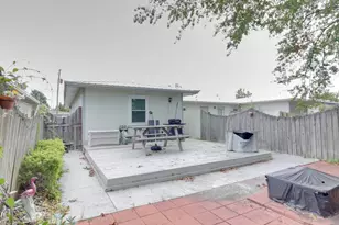 917 Bradford Cir, Lynn Haven, FL 32444 - Photo 32