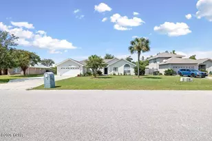 1902 Sutherland Rd, Lynn Haven, FL 32444 - Photo 2
