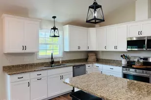 25393 N Rosewood Circle, Altha, FL 32421 - Photo 14