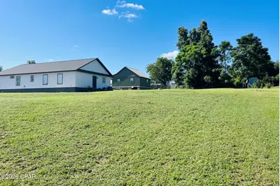 25393 N Rosewood Circle, Altha, FL 32421 - Photo 10