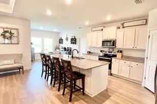 352 Grafton St, Southport, FL 32409 - Photo 6
