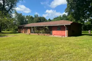 2231 Porter Ave, Grand Ridge, FL 32442 - Photo 2