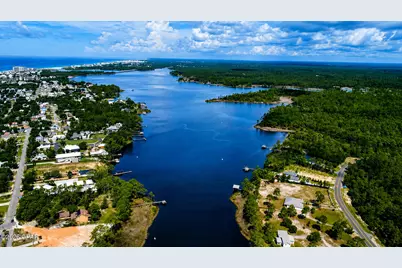 21904 Lakeview Drive, Panama City Beach, FL 32413 - Photo 20