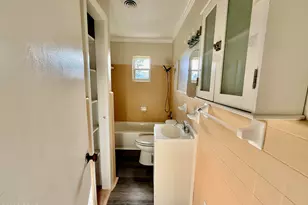 3906 W 24th Ct, Panama City, FL 32405 - Photo 6