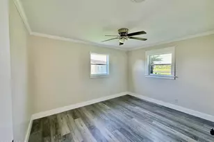 3906 W 24th Ct, Panama City, FL 32405 - Photo 8