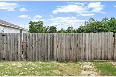 7826 Ponderosa Street, Southport, FL 32409 - Photo 30