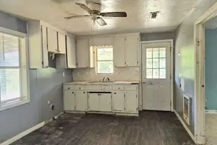 1093 Newton Rd, Bonifay, FL 32425 - Photo 6