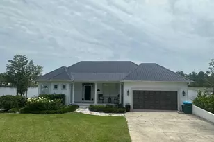2660 Lakeview Cir, Alford, FL 32420 - Photo 1