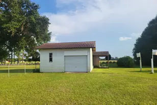 5081 8th Ave, Malone, FL 32445 - Photo 4