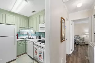 17462 Front Beach Rd, Panama City Beach, FL 32413 - Photo 6