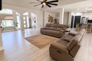 113 Shadow Bay Dr, Panama City Beach, FL 32407 - Photo 2