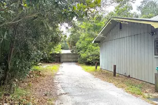 8908 N Lagoon Dr, Panama City, FL 32408 - Photo 8