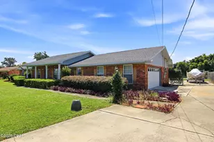 637 Baywood Dr, Lynn Haven, FL 32444 - Photo 8