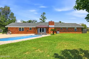 637 Baywood Dr, Lynn Haven, FL 32444 - Photo 2