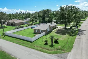 20315 SW Sherry Ave, Blountstown, FL 32424 - Photo 10