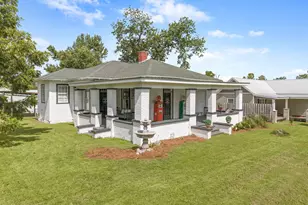 2937 Caledonia St, Marianna, FL 32446 - Photo 2