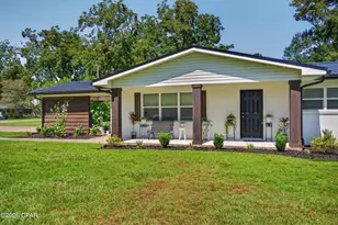 102 Lisenby Dr, Bonifay, FL 32425 - Photo 4