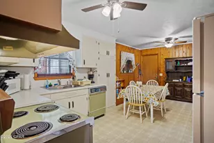 16478 SW Mimosa St, Blountstown, FL 32424 - Photo 8