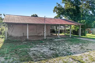 633 3rd St, Chipley, FL 32428 - Photo 22
