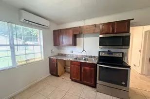 6920 Florida St, Grand Ridge, FL 32442 - Photo 16