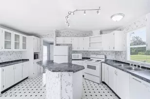9307 Gobbler Cir, Southport, FL 32409 - Photo 8