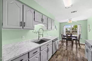 2004 Wind Jammer Dr, Lynn Haven, FL 32444 - Photo 14