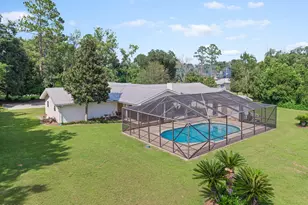620 4th St, Chipley, FL 32428 - Photo 2