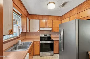 837 Maple St, Chipley, FL 32428 - Photo 8