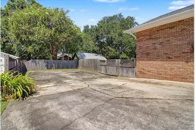 5381 College Drive, Graceville, FL 32440 - Photo 6