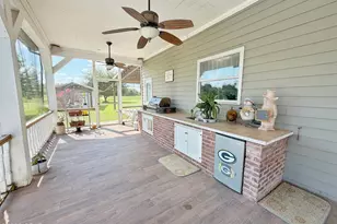 3280 Willie Ln, Cottondale, FL 32431 - Photo 4