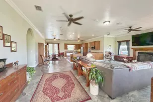 3280 Willie Ln, Cottondale, FL 32431 - Photo 12