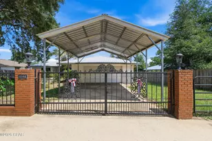 4541 Hancock Ct, Chipley, FL 32428 - Photo 2