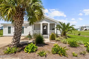 209 7th St, Mexico Beach, FL 32456 - Photo 2