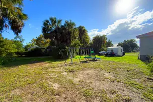 174 Ave C, Port Saint Joe, FL 32456 - Photo 18